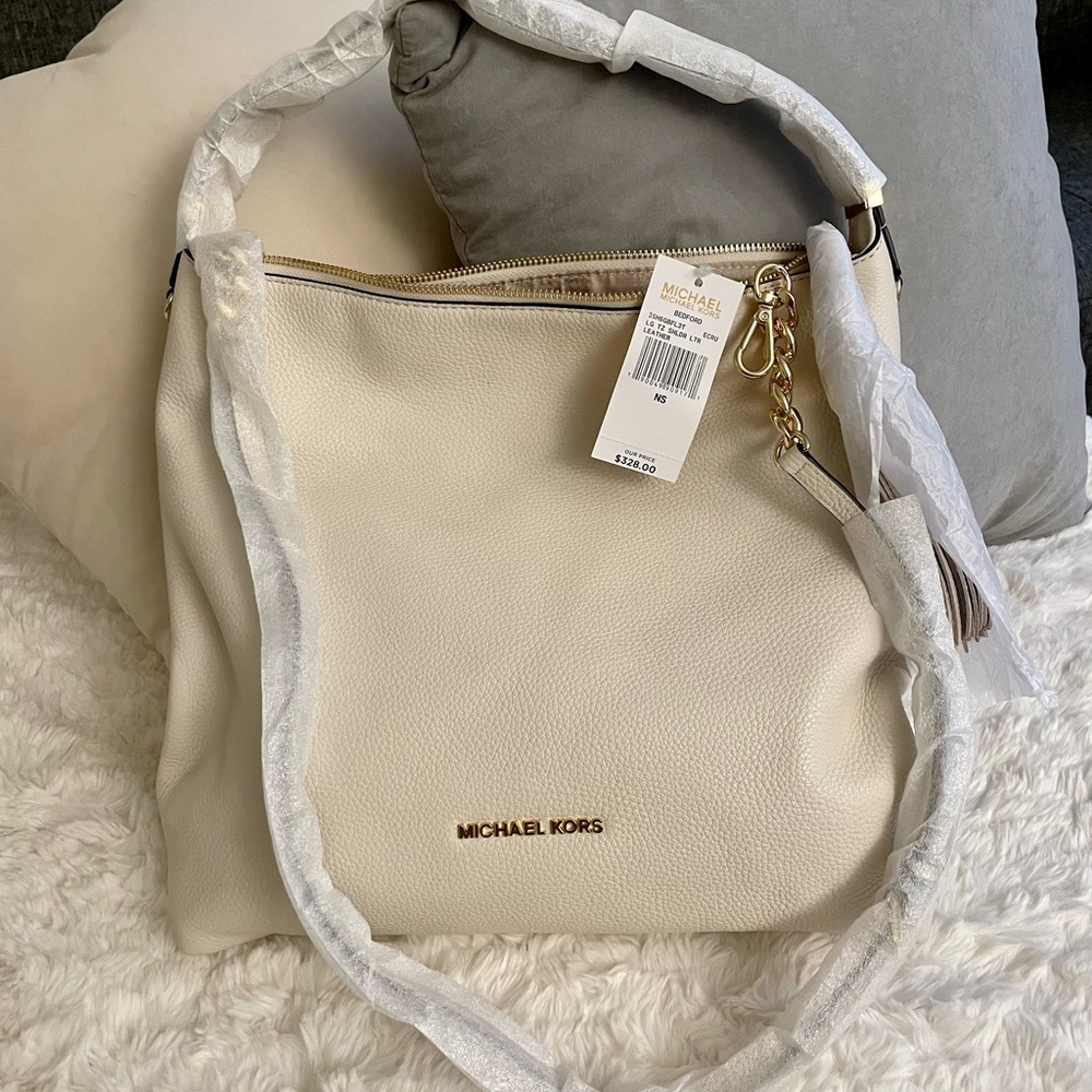 Michael Kors // Cream Hobo